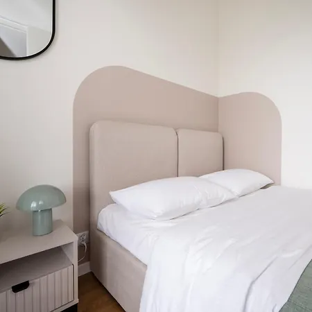 Apartment Fabryczna Signature By Bookinghost Lodz